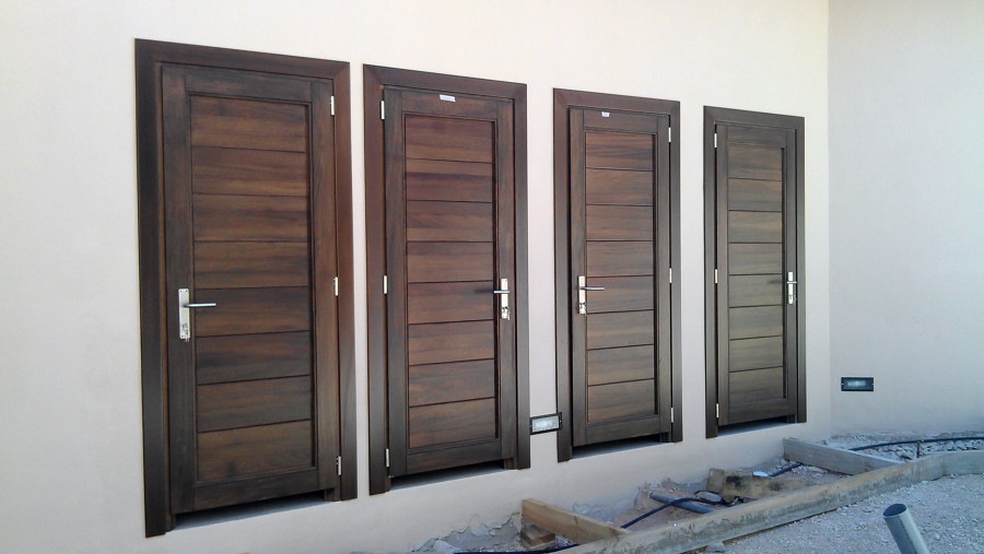 Puertas Hotel Alcañiz