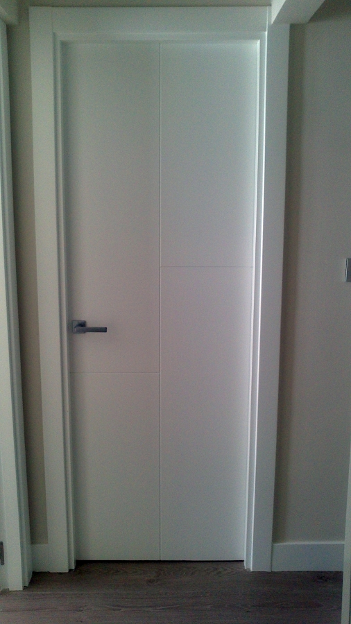 puertas lacadas ranuradas