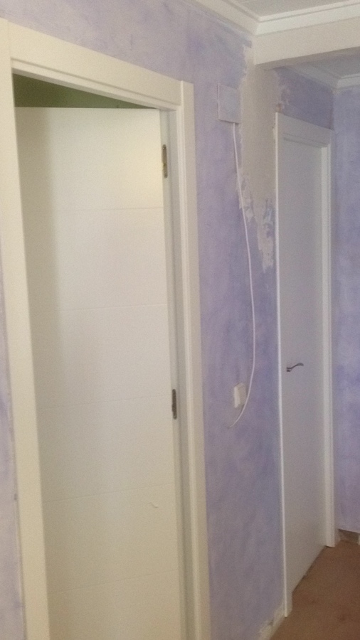 Puerta en lacado blanco