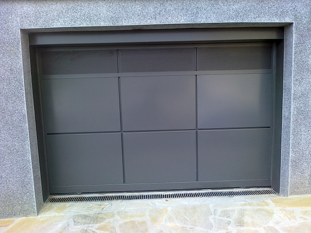 Puertas parking chapa.