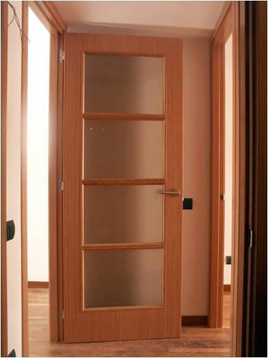 Puertas y armarios.