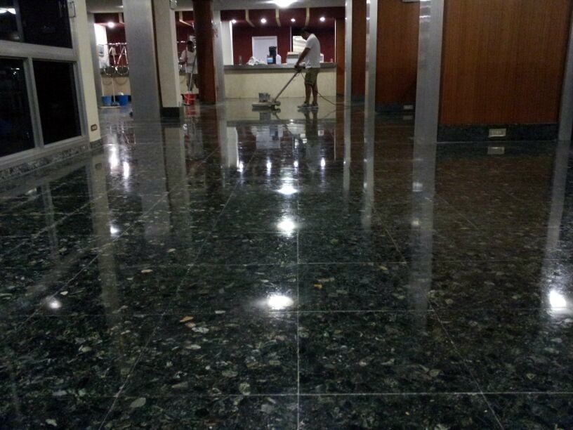 Pulido , abrillantado y cristalizado de suelo