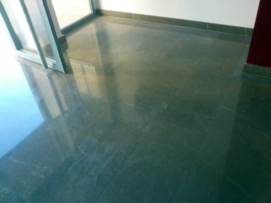 PULIDO Y CRISTALIZADO EN SUELO DE TERRAZO