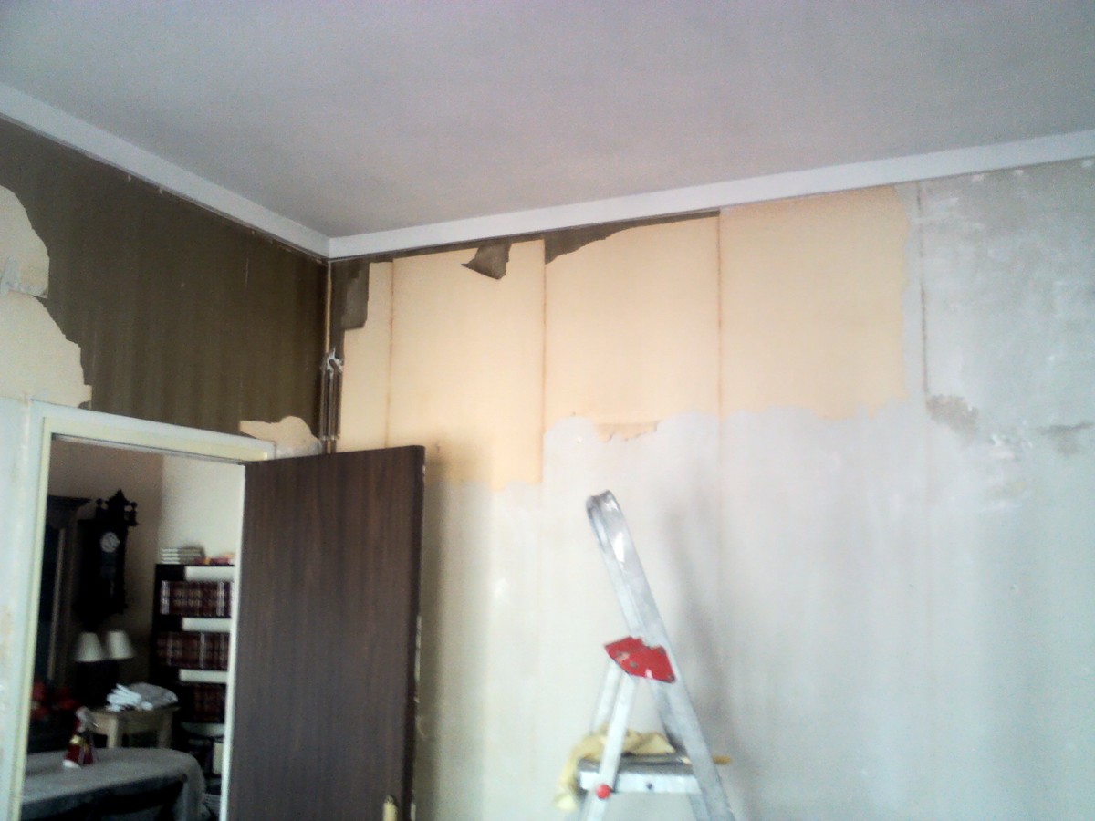 Quitando las dos capas de papel.