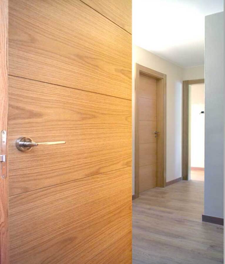 Puertas de roble con 4 ranuras
