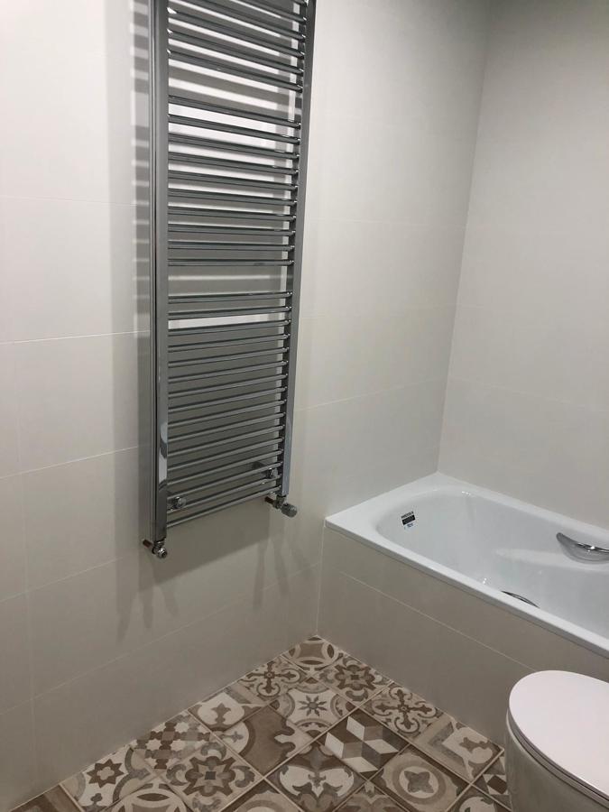 Radiador toallero baño