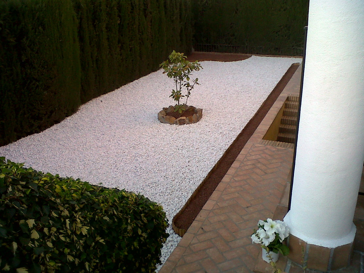 Realización de jardines de bajo mantenimiento