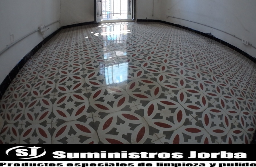Rebajado, pulido y cristalizado de mosaico.