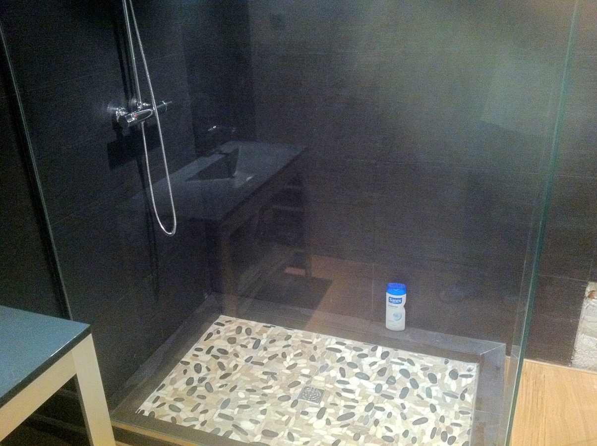 reforma baño con plato ducha de obra