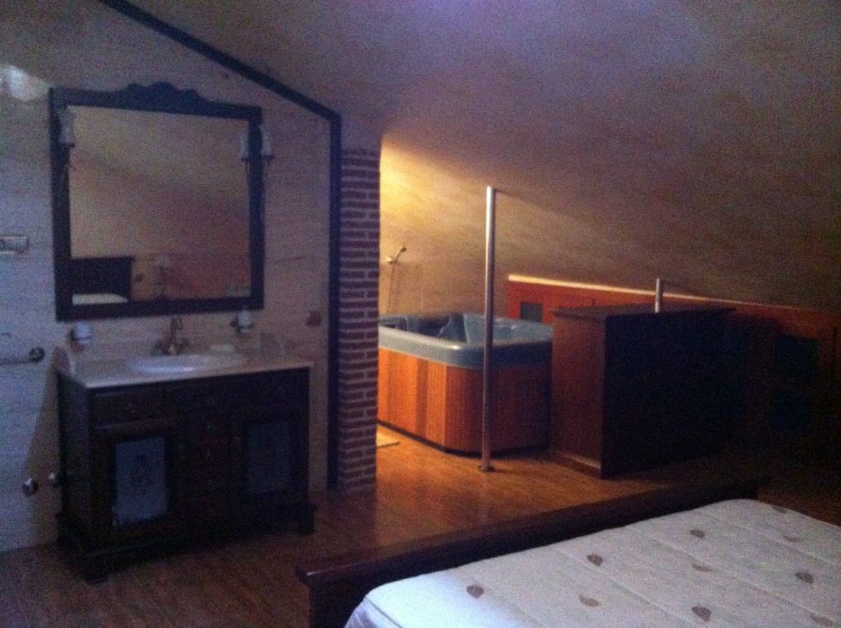 Reforma buhardilla chelet rustico