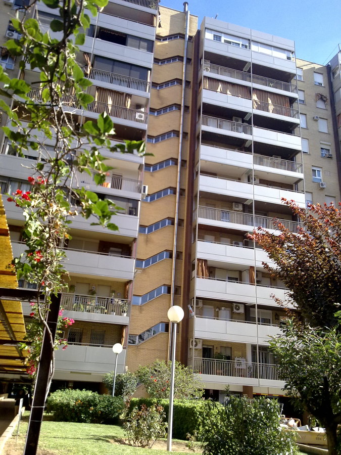 Reforma de Balcones de Residencial Oriente Bloque 2. Sevilla.