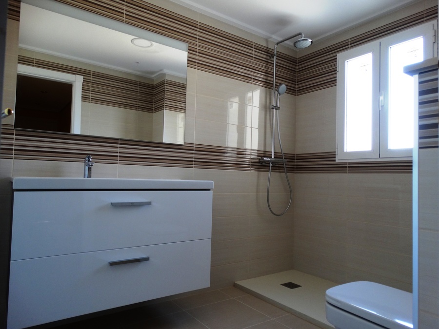 Reforma integral de baño, en Benidorm, (Alicante).