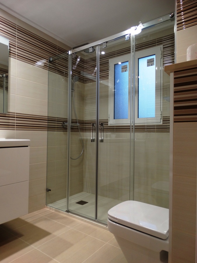 Reforma integral de cuarto de baño en Benidorm, (Alicante).