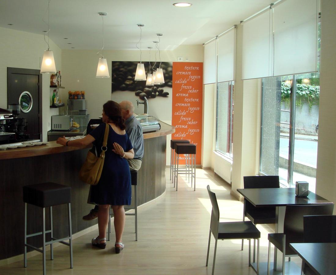 Reforma de cafetería en Clínica Virgen Blanca Bilbao