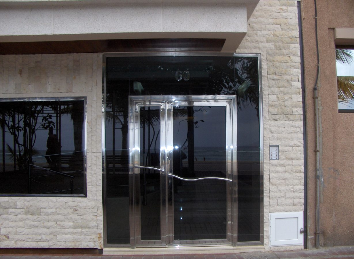 REFORMA DE EDIFICIO EN AV. DE LAS CANTERAS