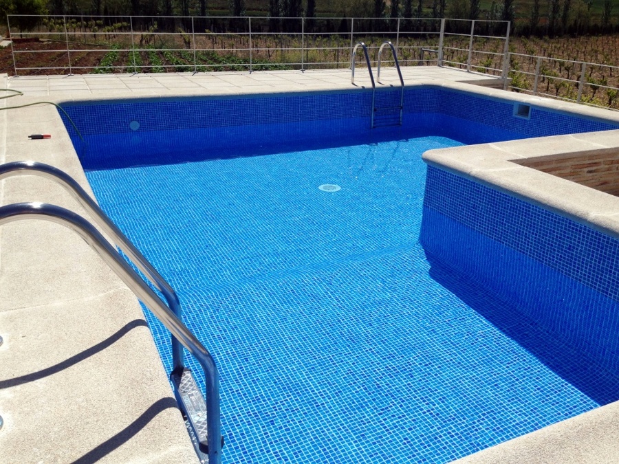 REFORMA DE PISCINA FOMA EN L 