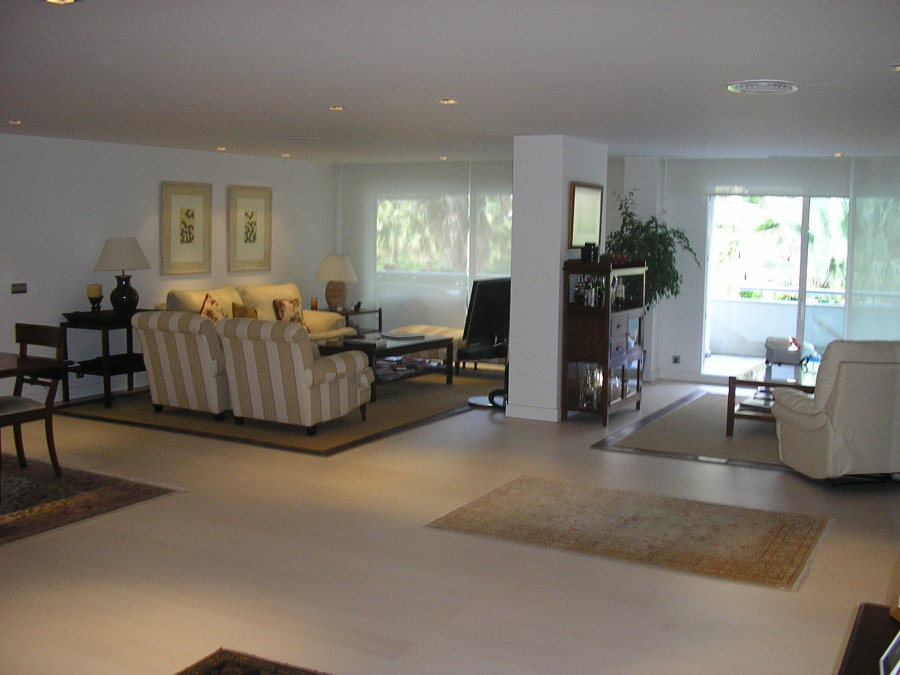 reforma en suelos de madera y paredes