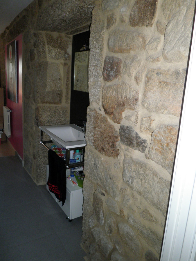 Reforma interior de vivienda unifamiliar preexistente en Coia, Vigo.