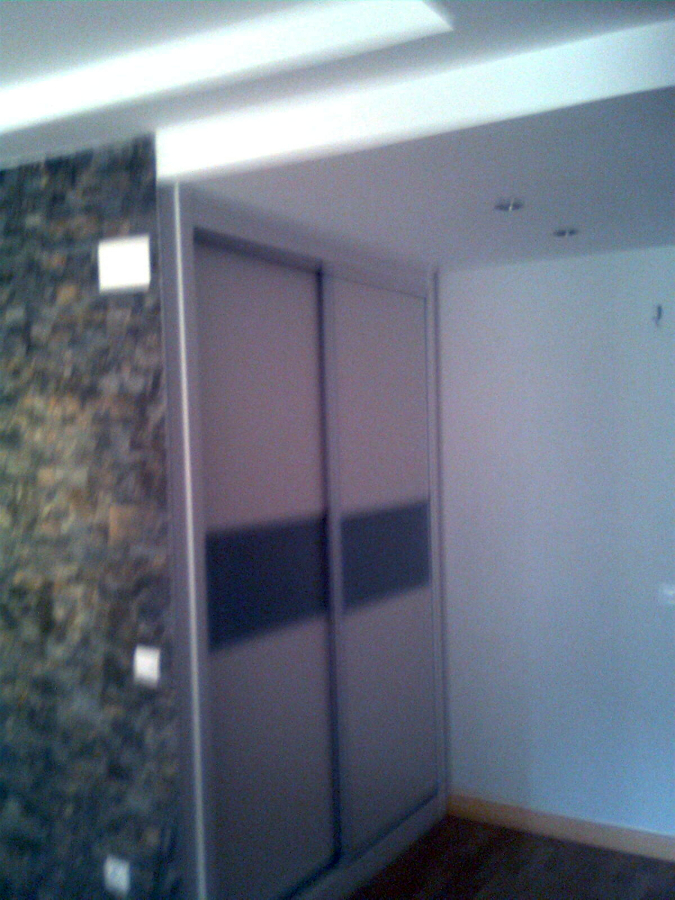 Armario empotrado en pasillo