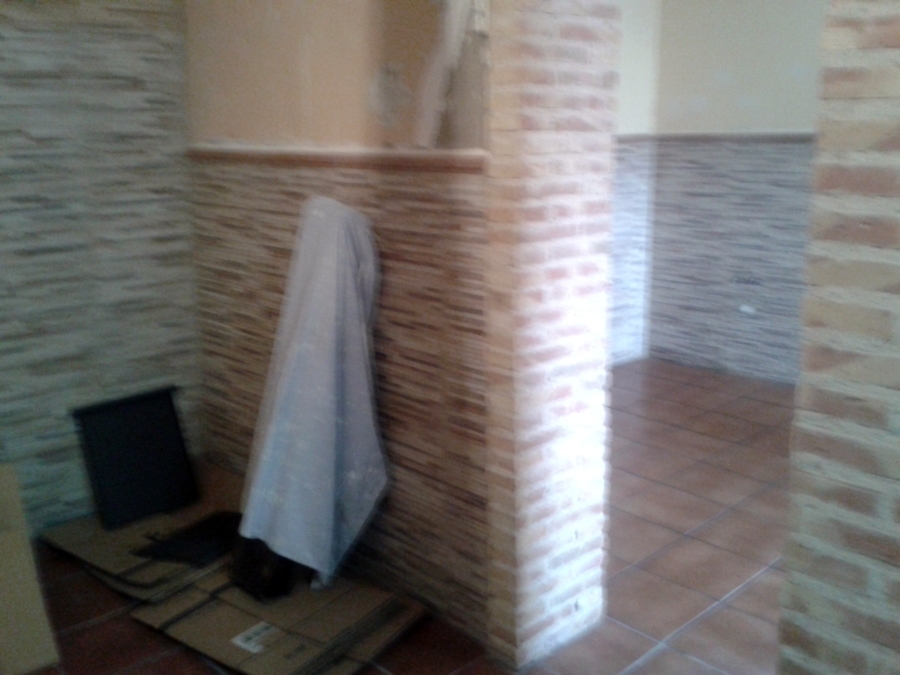 REFORMA SÓTANO CON SOLADO Y ZÓCALO