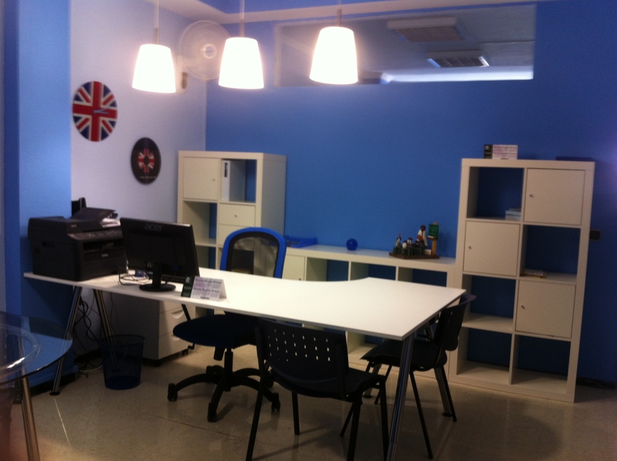 REFORMA Y DECORACION EN ACADEMIA TRIANA 52