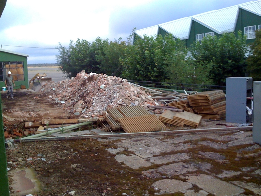 REHABILITACION ANGARES CUARTEL MILITAR