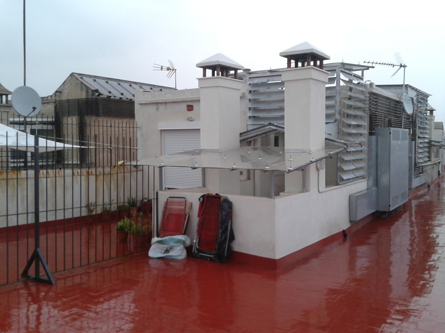 Rehabilitación casetón de escalera y cubierta