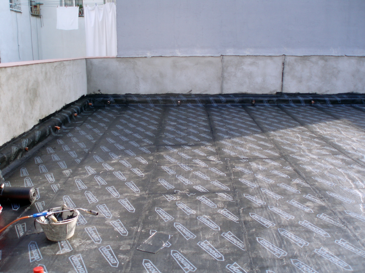 Rehabilitación cubierta, petos y patios.