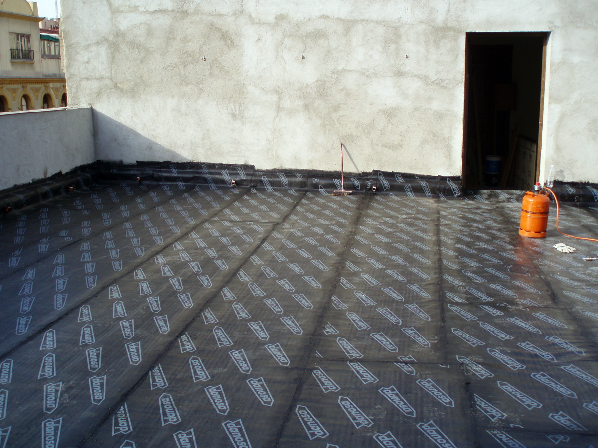 Rehabilitación cubierta, petos y patios.