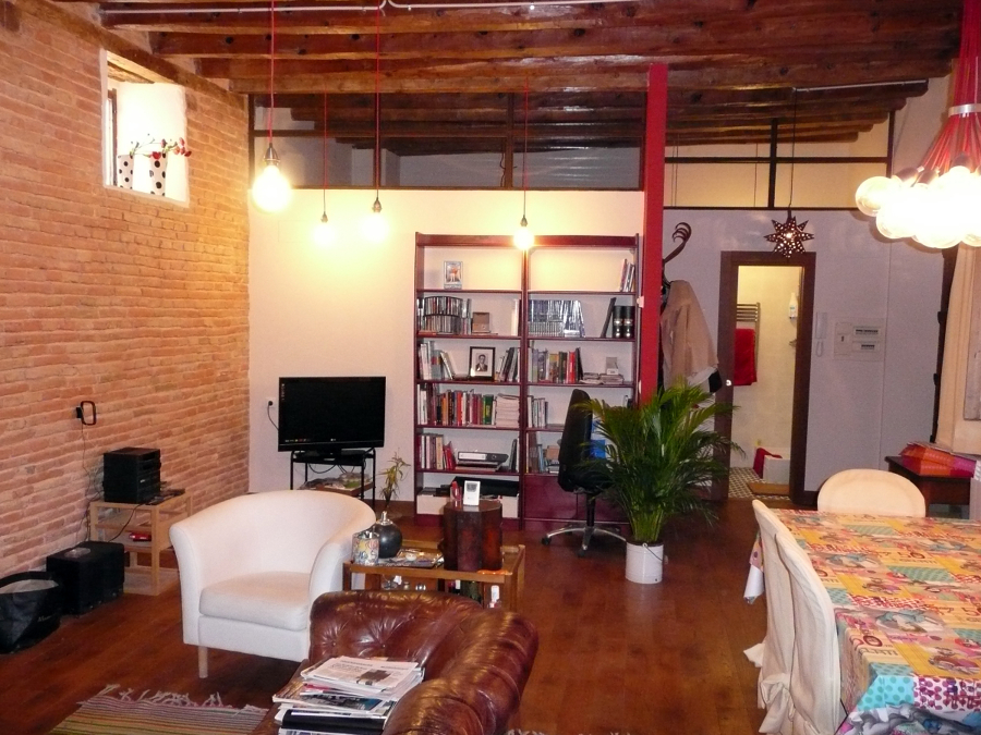 Rehabilitación de antiguos graneros. Salón