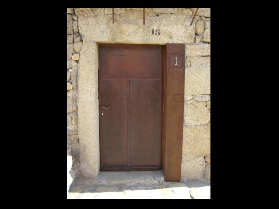 REHABILITACION DE CUADRA PARA USO DE VIVIENDA UNIFAMILIAR EN LA ANGOSTURA DE TORMES (AVILA)