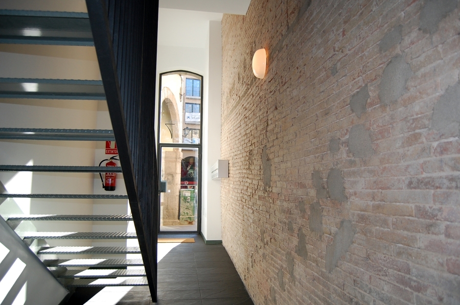 04-Rehabilitación de edificio en Figueres