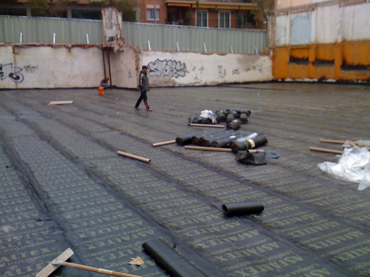 Rehabilitación parking con làmina asfaltica.