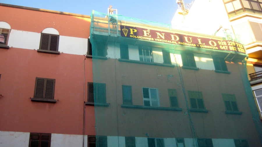 Rehabilitación y pintura de fachada