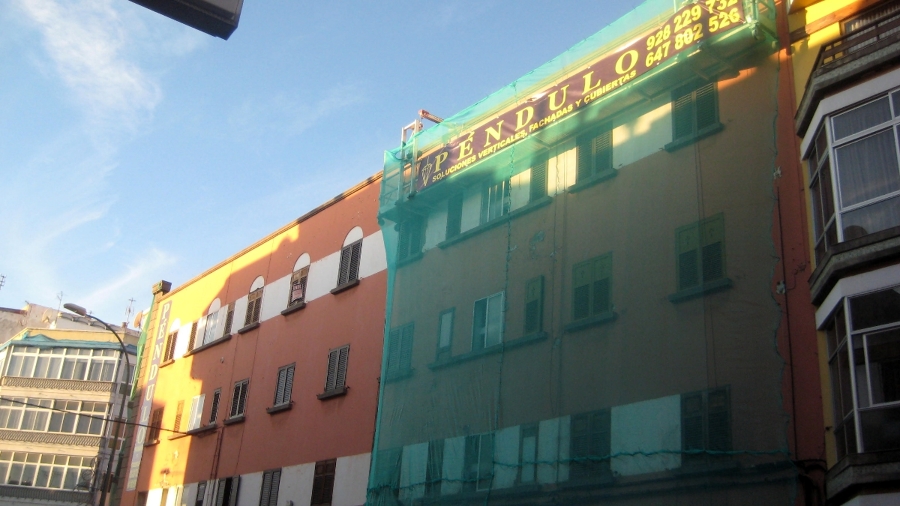 Rehabilitación y pintura de fachada