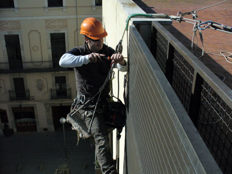 REPARACION PERSIANA  EN VALLS 3