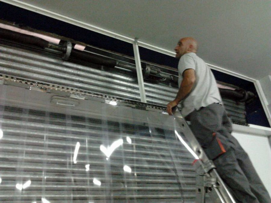 Reparación persianas locales