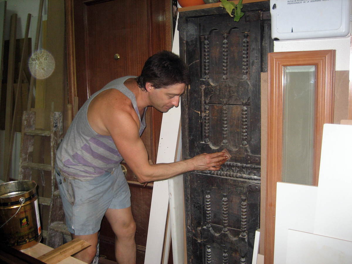 Repasando de Barniz antiguedades