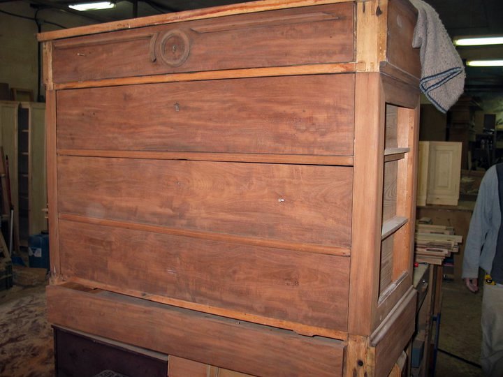 Restauracion de comoda de caoba