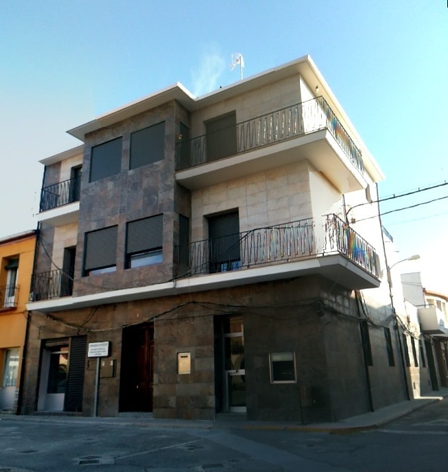 RESTAURACION DE EDIFICIO EN CORTES.