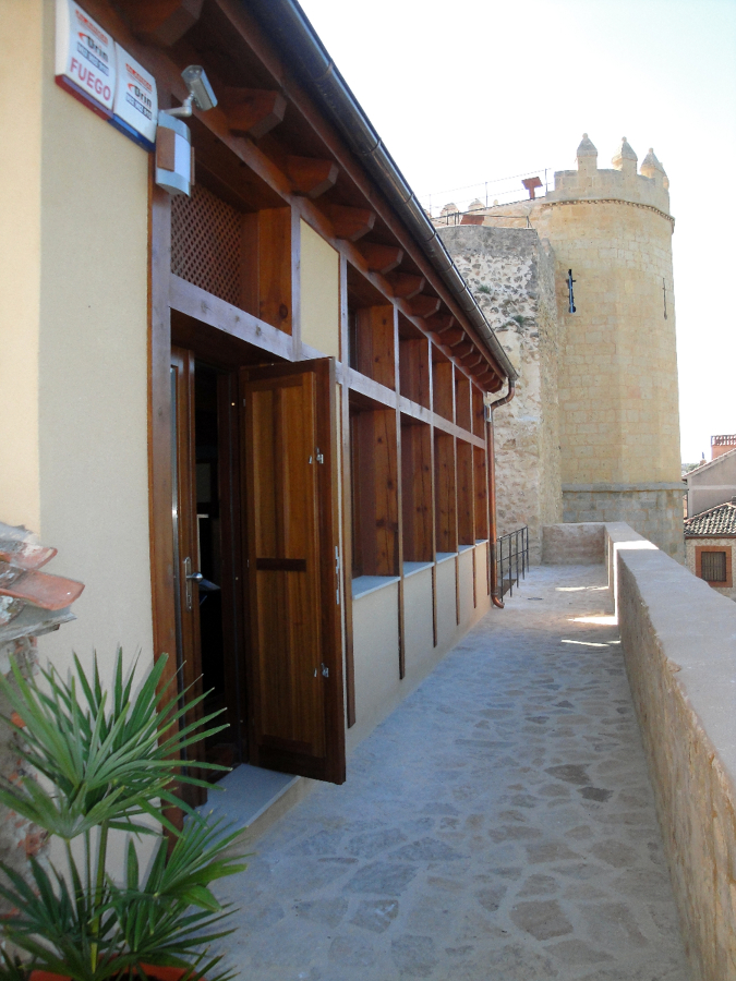 Restauración de Puerta de San Andrés y edificio municipal