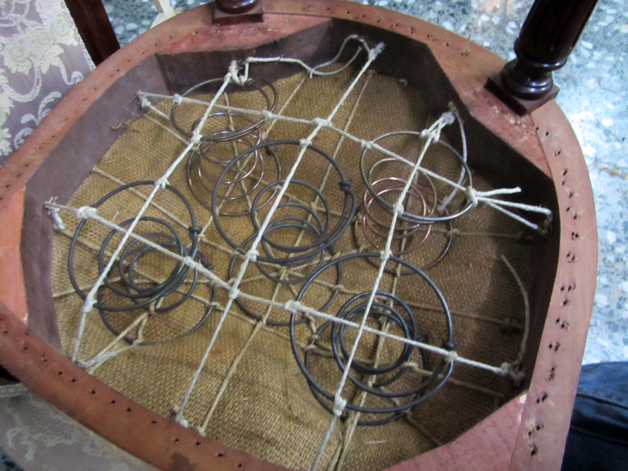 RESTAURACION SILLA DE MUELLES