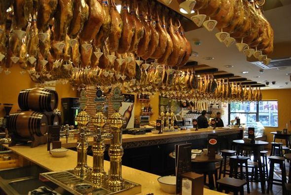 RESTAURANTE LA CUEVA