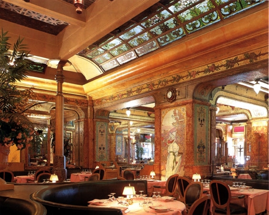 RESTAURANTE MODERNISTA