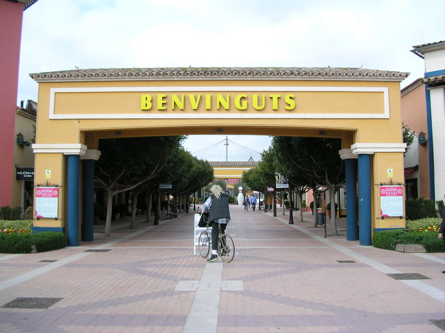 Revestimiento de fachada Centro Comercial Festival Park