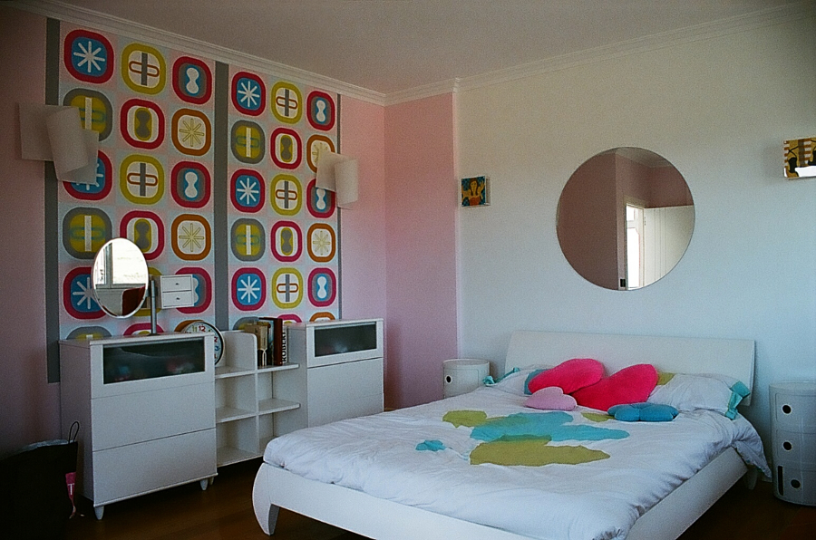Revestimiento de pared con papel decorativo
