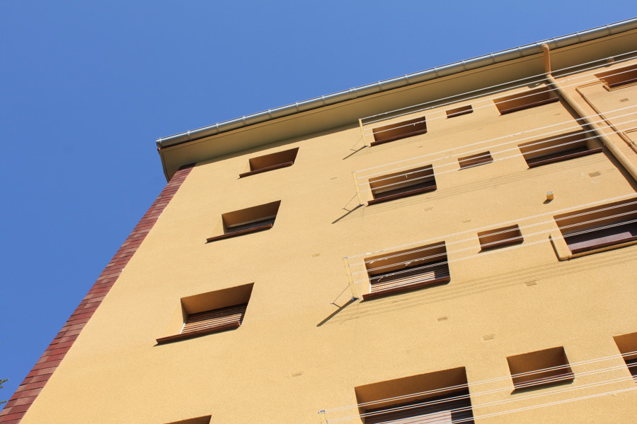 REVESTIMIENTO FACHADA - D