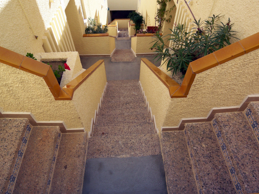 Rodapies escalinata en Urbanova