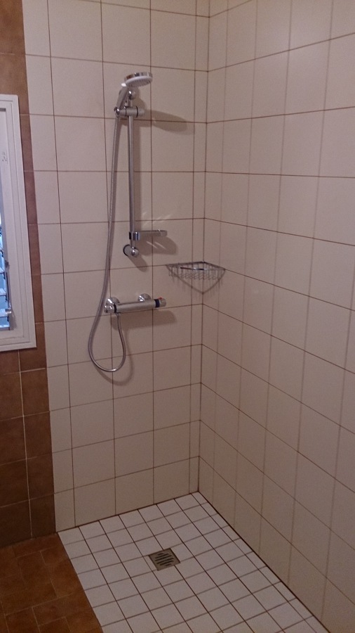 rompiendo color de azulejo 