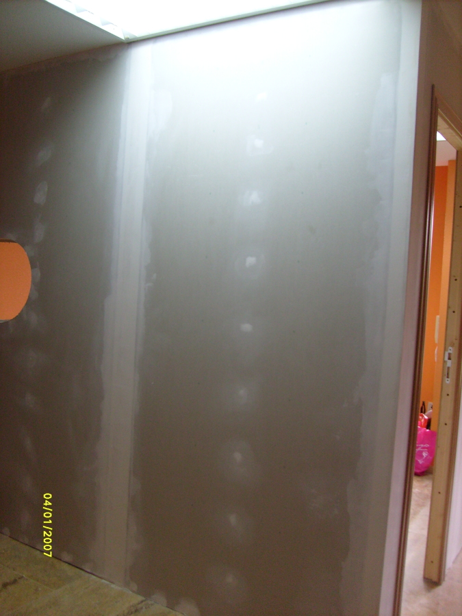 construcción de tabique con placa de yeso Pladur 